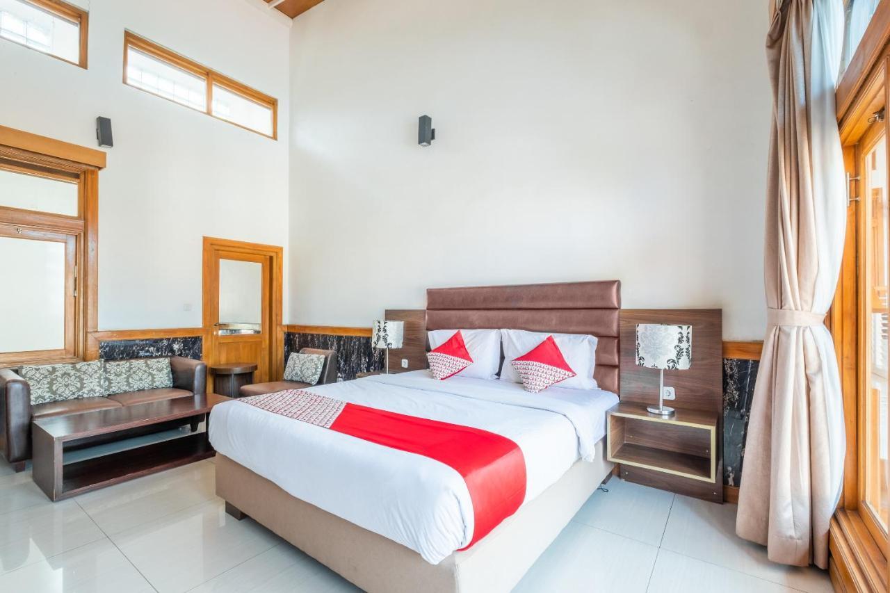 Oyo 1210 Nice Guesthouse Бандунг Экстерьер фото