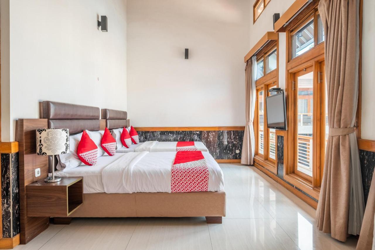 Oyo 1210 Nice Guesthouse Бандунг Экстерьер фото