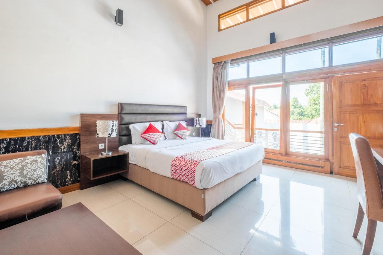 Oyo 1210 Nice Guesthouse Бандунг Экстерьер фото