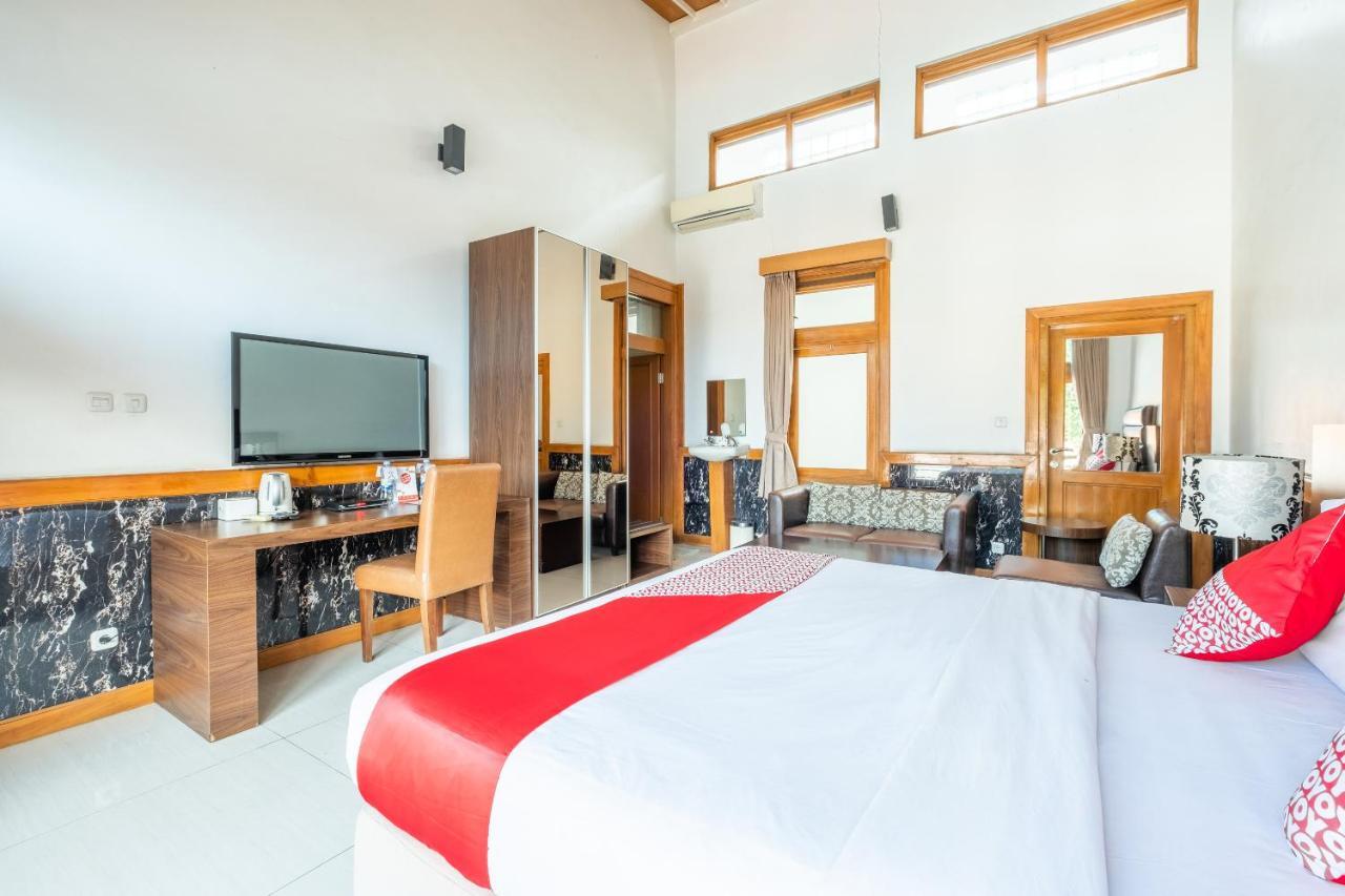 Oyo 1210 Nice Guesthouse Бандунг Экстерьер фото